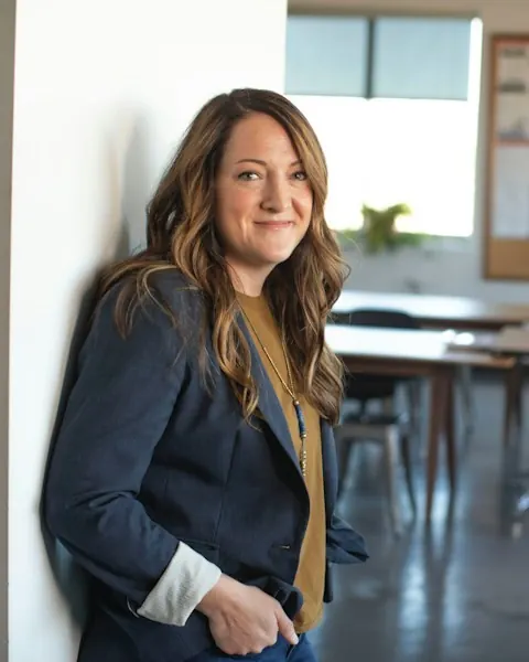 Paula S., Consultant