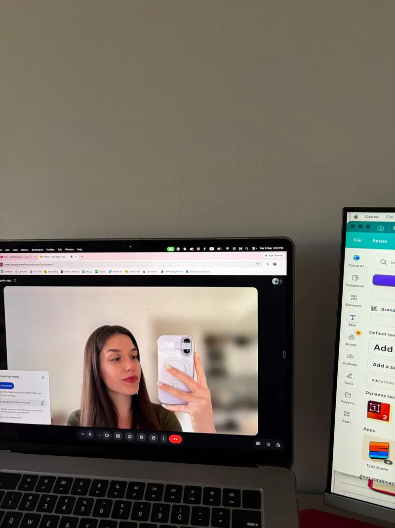 Pili teaching a class on a video call.